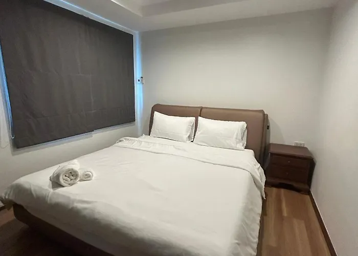 Twenty Twelve Sukhumvit 49 بيت ضيافة *