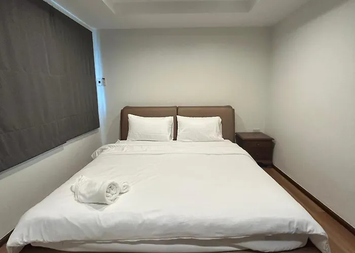 Twenty Twelve Sukhumvit 49 بيت ضيافة *