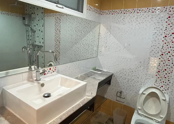 Twenty Twelve Sukhumvit 49 بيت ضيافة بانكوك