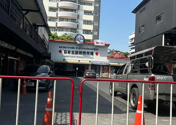 Twenty Twelve Sukhumvit 49 بانكوك