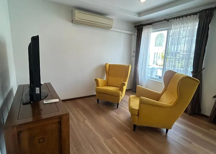 Twenty Twelve Sukhumvit 49 بيت ضيافة