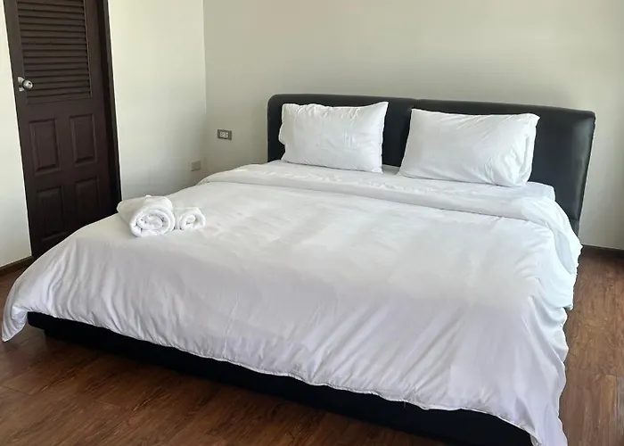 Twenty Twelve Sukhumvit 49 بيت ضيافة بانكوك